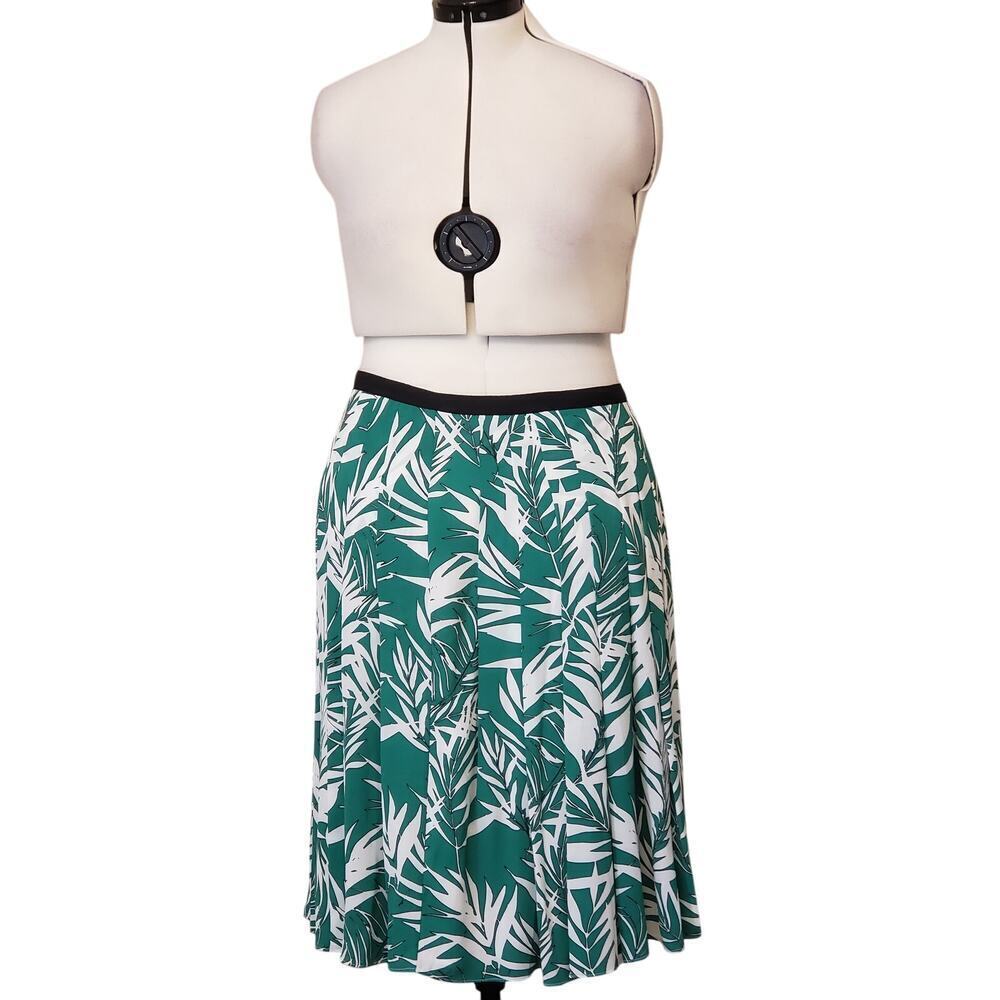 Talbots Kelly Green & White Leaf Pleated Flare Skirt | NWT | SZ 16W